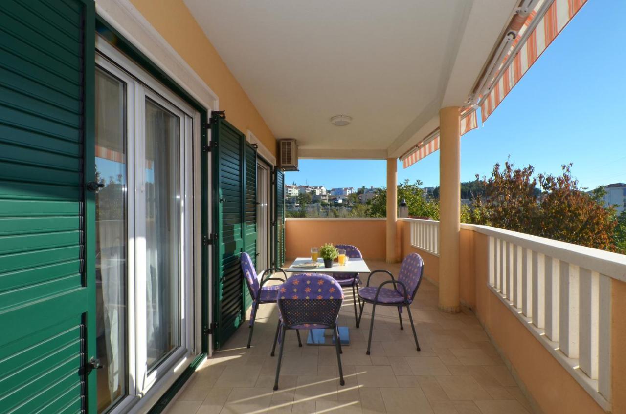 Apartmani Adela Solin Exterior photo