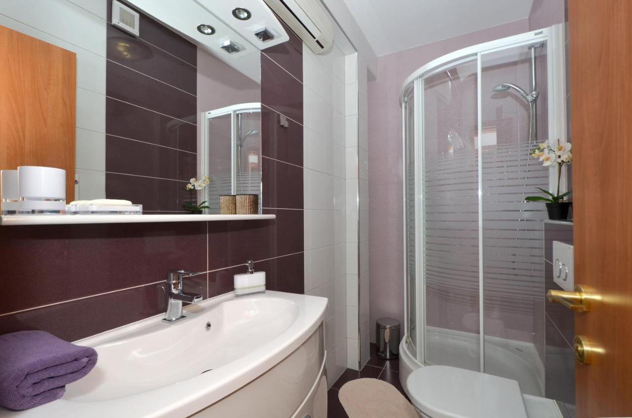 Apartmani Adela Solin Exterior photo