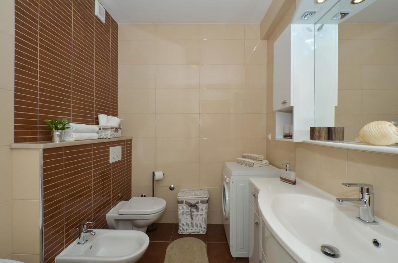Apartmani Adela Solin Exterior photo