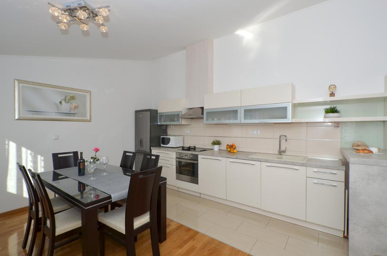 Apartmani Adela Solin Exterior photo