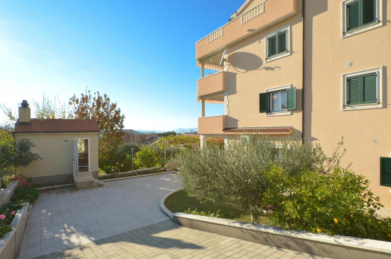 Apartmani Adela Solin Exterior photo