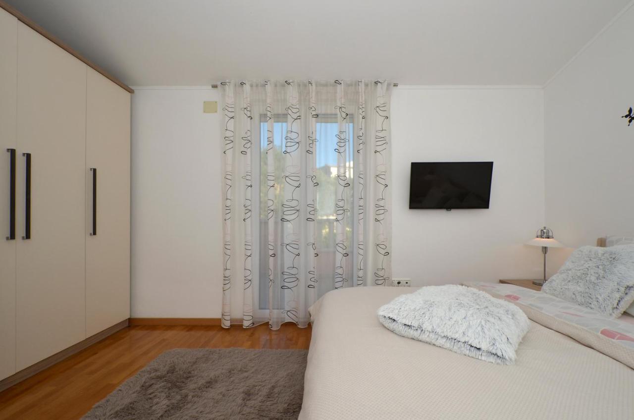 Apartmani Adela Solin Exterior photo