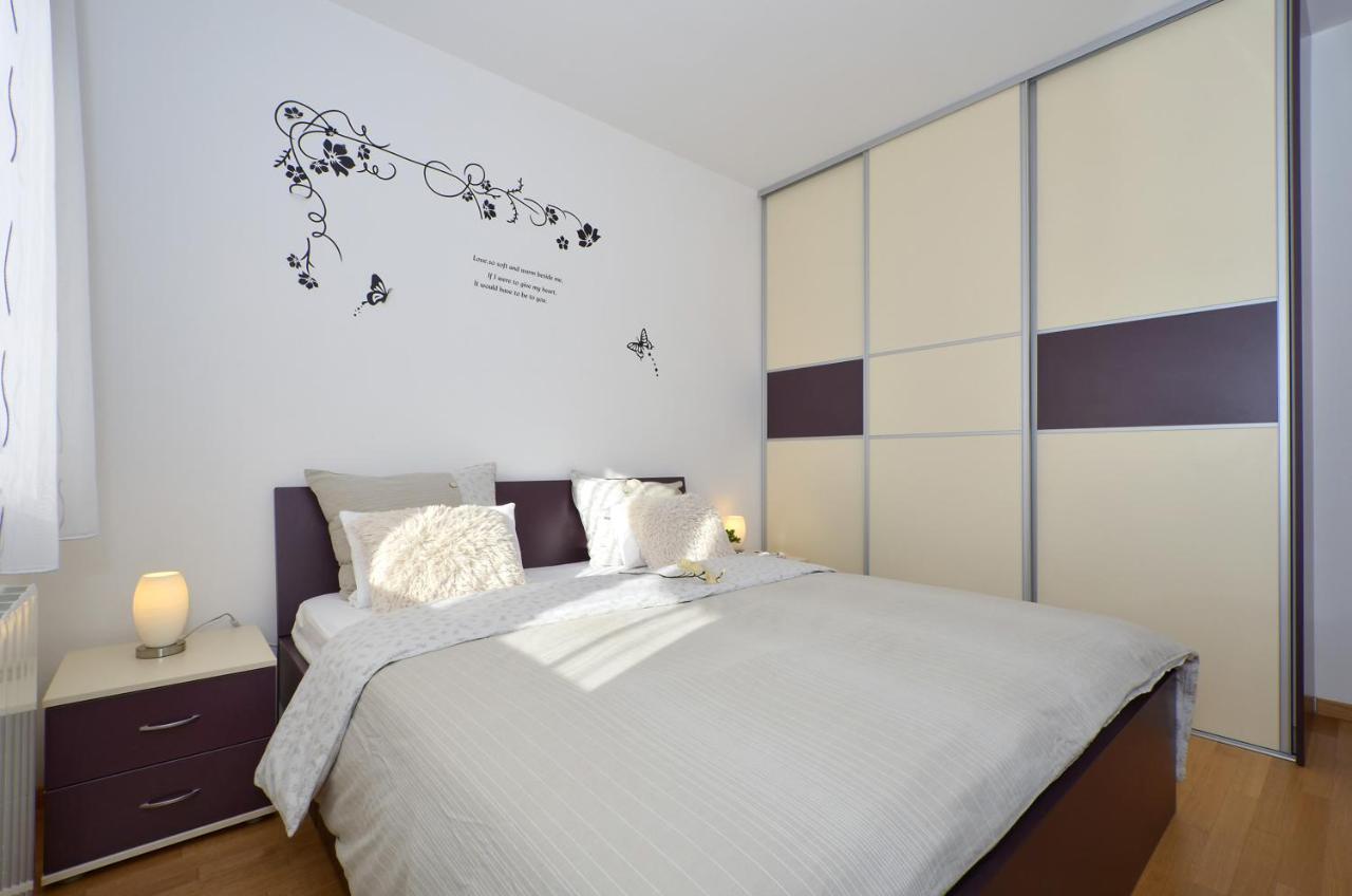 Apartmani Adela Solin Exterior photo